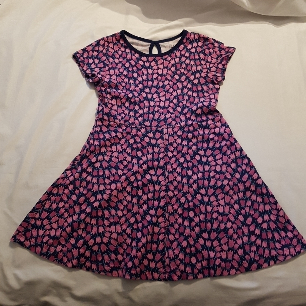 L.L. Bean girls size 5/6 tulip dress has pockets